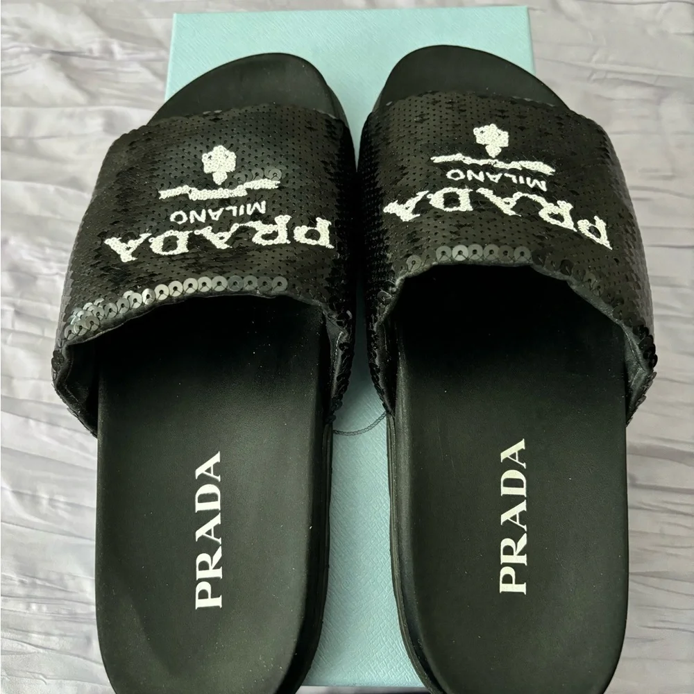 Prada slides - Picture 7 of 11